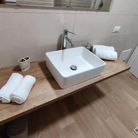 Arima - Loft Semi Indipendente In Locazione Privatunterkunft Bari